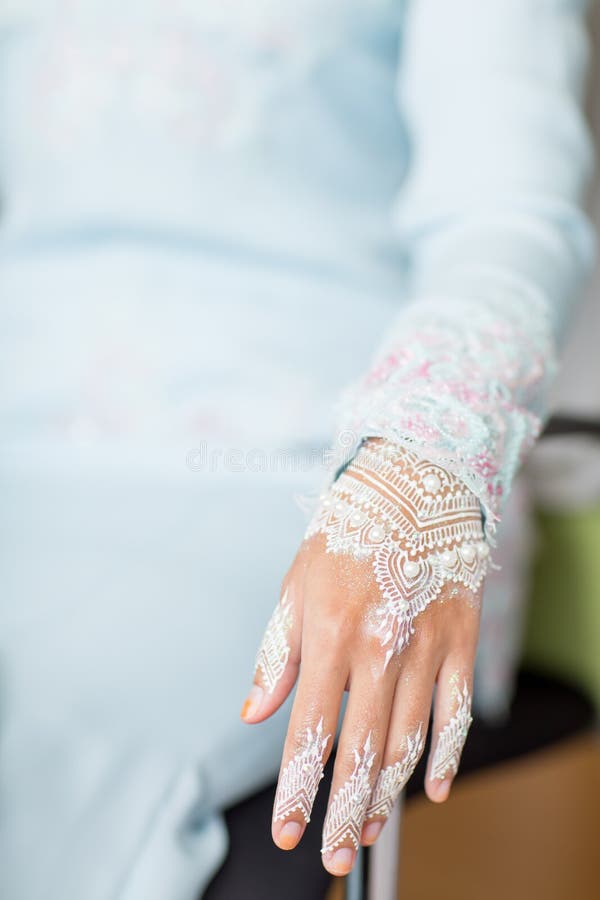 Wedding henna white