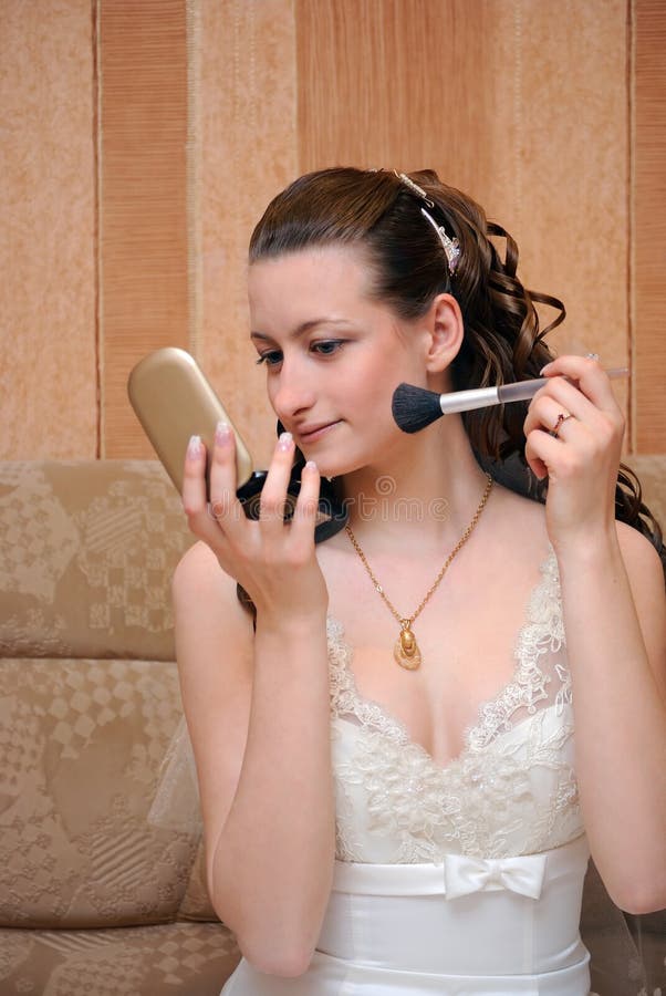 The bride and a make-up