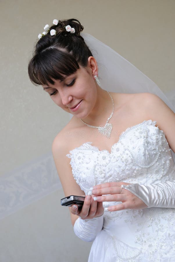 The bride with phone