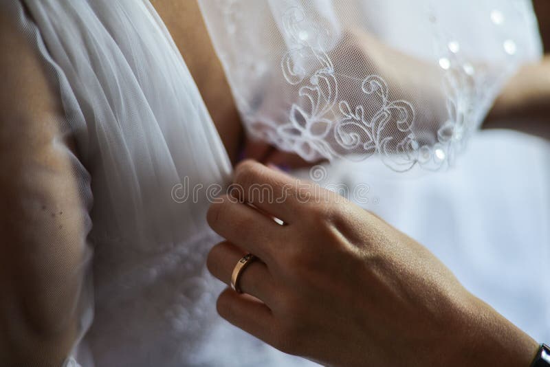 wedding dress assistant name wedding dress assistant name