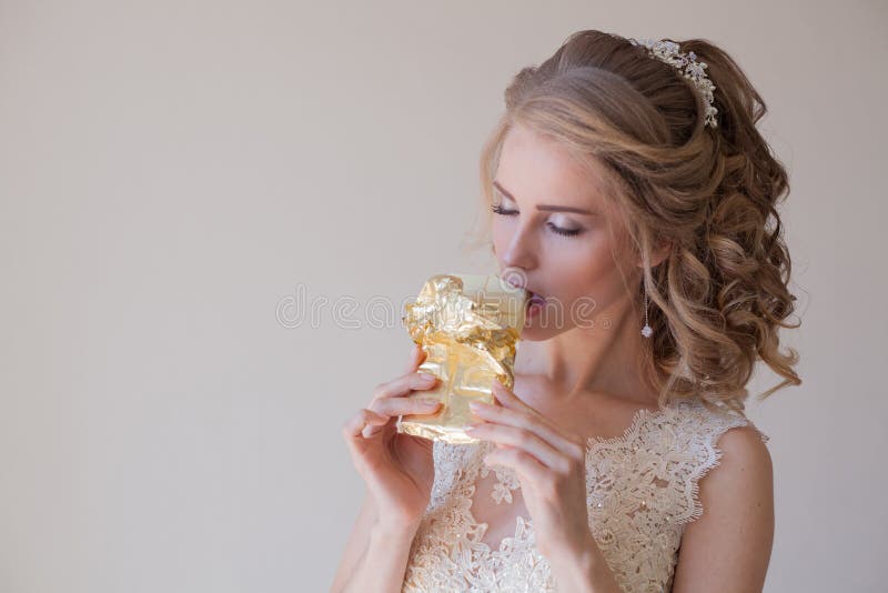 The bride is white chocolate candy wedding portrait stock images
