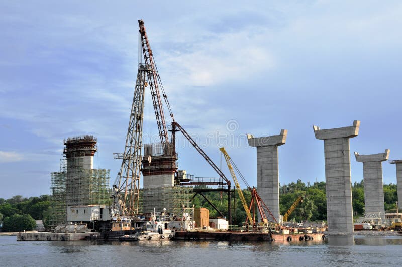 Bridge constructing