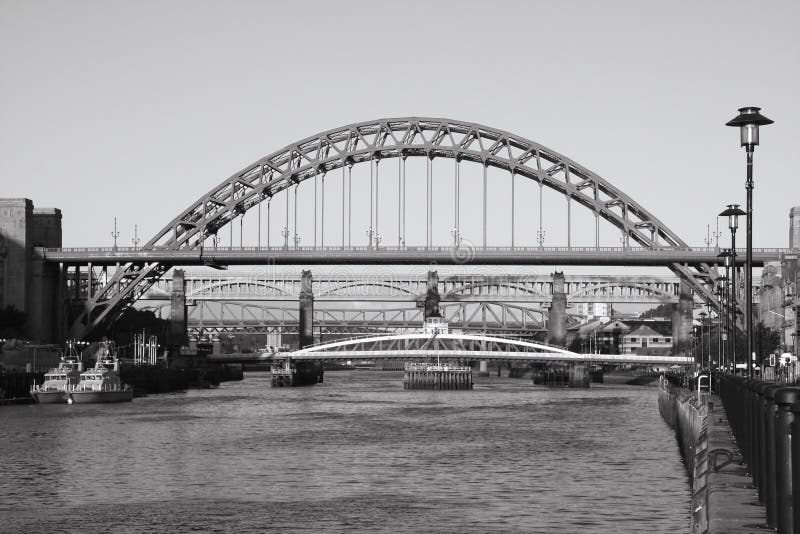 bridges mono fotografering för bildbyråer bridges mono fotografering för bildbyråer