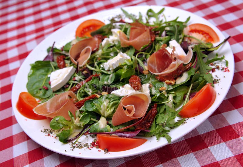 Brie cheese salad with ham