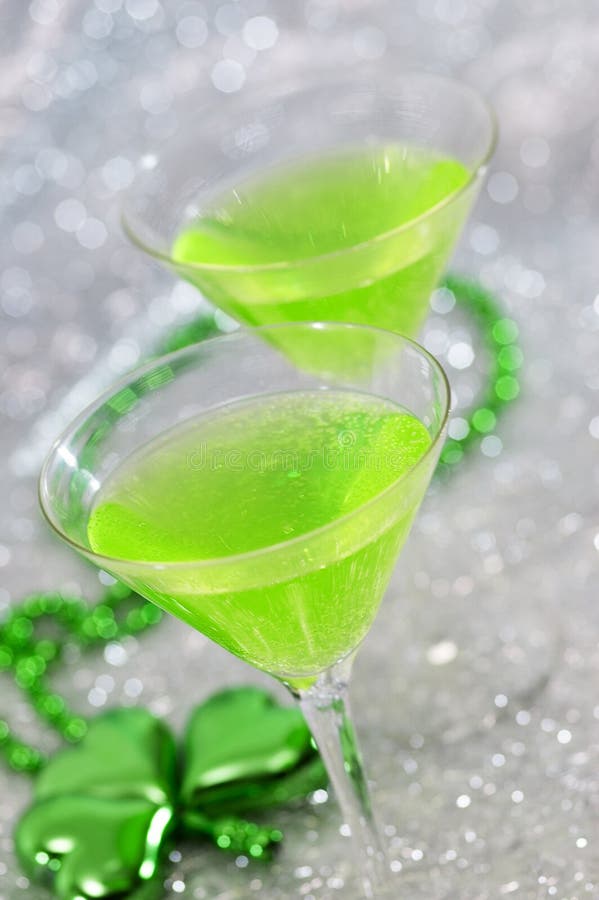 Bright Green Cocktails stock photo. Image of sparkle, alcohol 8234794