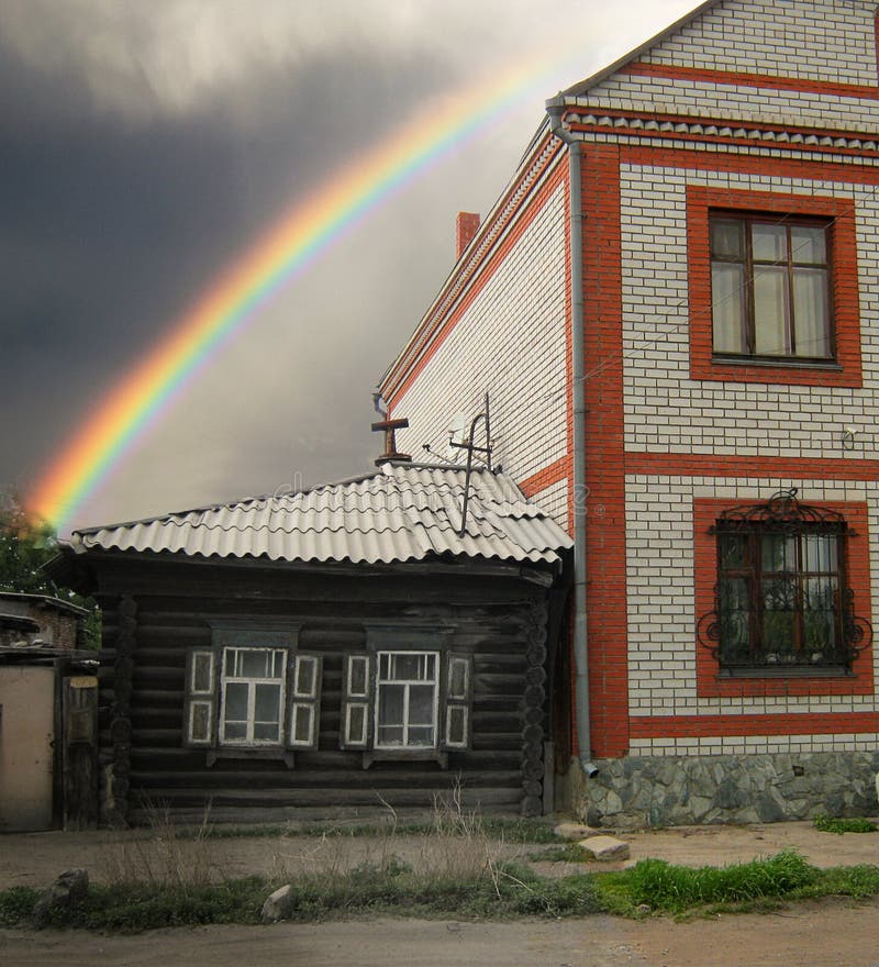 Rainbow zjednotenie malý domček v starom štýle s novým moderný dom.