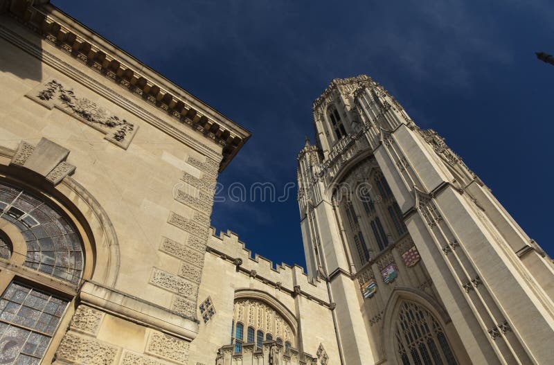 Bristol Förenade kungariket, 21st Februari 2019, Wills det minnes- byggande tornet på universitetet av Bristol royaltyfri foto Bristol Förenade kungariket, 21st Februari 2019, Wills det minnes- byggande tornet på universitetet av Bristol royaltyfri foto