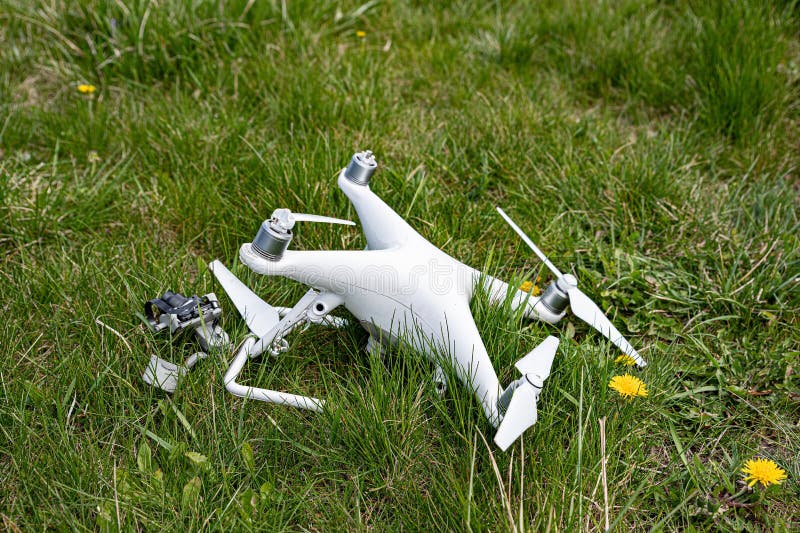 Broken Unmanned Aerial Vehicle, Broken Drone after Crash Stock Image -  Image of damage, impact: 180221163