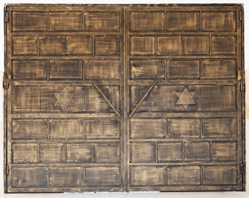 Bronze Door Picture. Image 4834503