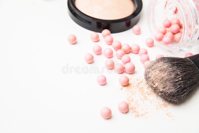 The Bronzing Pearls and Makeup Brush Stock Image Image of fashion