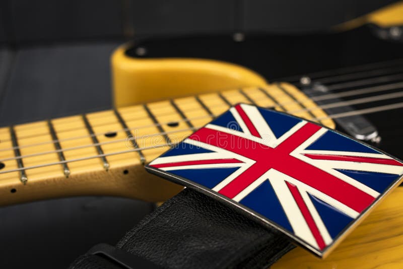 Guitar Brooch with flag pattern Guitar Gift Stars & Stripes Guitar pin badge Vintage Style small gift Union Jack Guitar