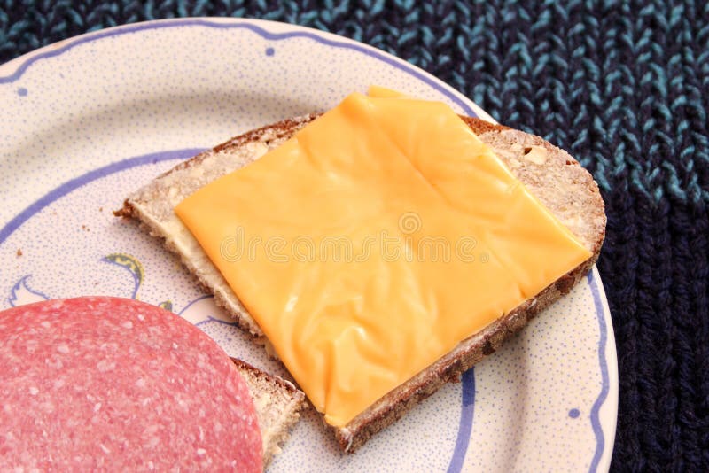 Brood met boter en kaas royalty-vrije stock afbeelding Brood met boter en kaas royalty-vrije stock afbeelding