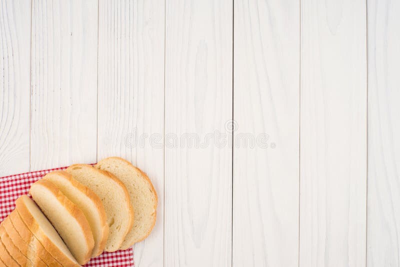 Brood van brood op een houten lijst royalty-vrije stock fotografie Brood van brood op een houten lijst royalty-vrije stock fotografie