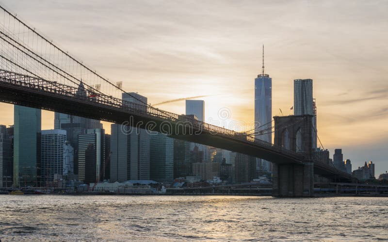 Brooklyn Bridge, East River, Lower Manhattan Skyline, New York Skyline ...