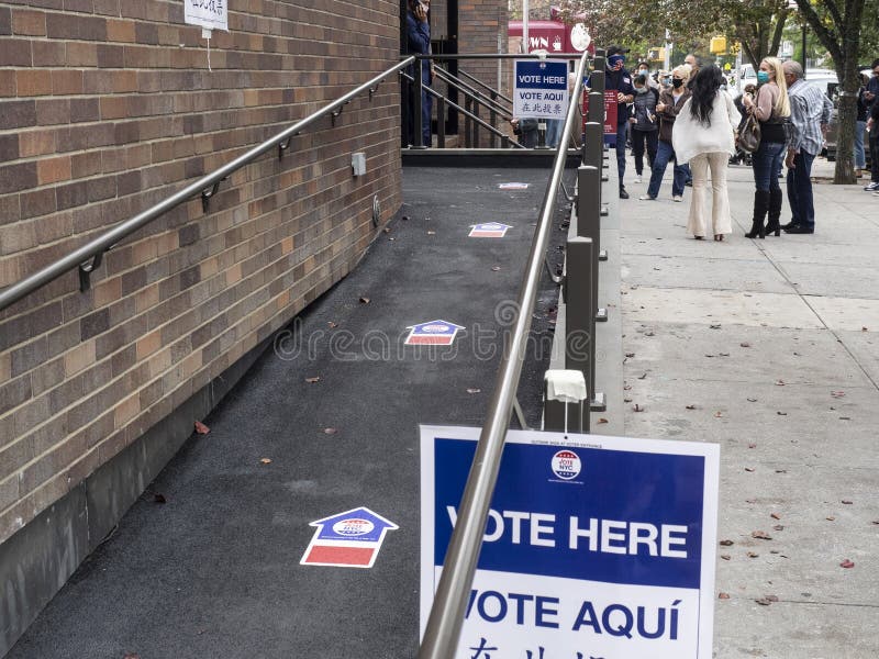 Early vote poll site - first day