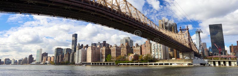 Bropanorama för NYC Queensboro royaltyfri foto Bropanorama för NYC Queensboro royaltyfri foto