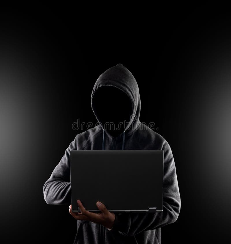 IT-brottslighet, hackning och teknikbrott ingen hackare med bärbara datorer royaltyfria bilder IT-brottslighet, hackning och teknikbrott ingen hackare med bärbara datorer royaltyfria bilder