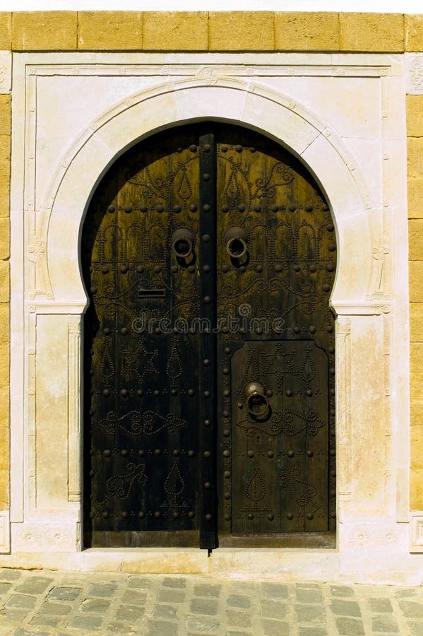 Brown arabskiej drzwi