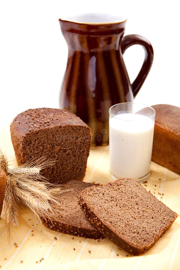 Brown bread with milk