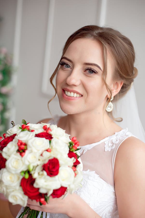 Brown-haired Bride with Classic Wedding Hairstyle, Smiling Taking ...