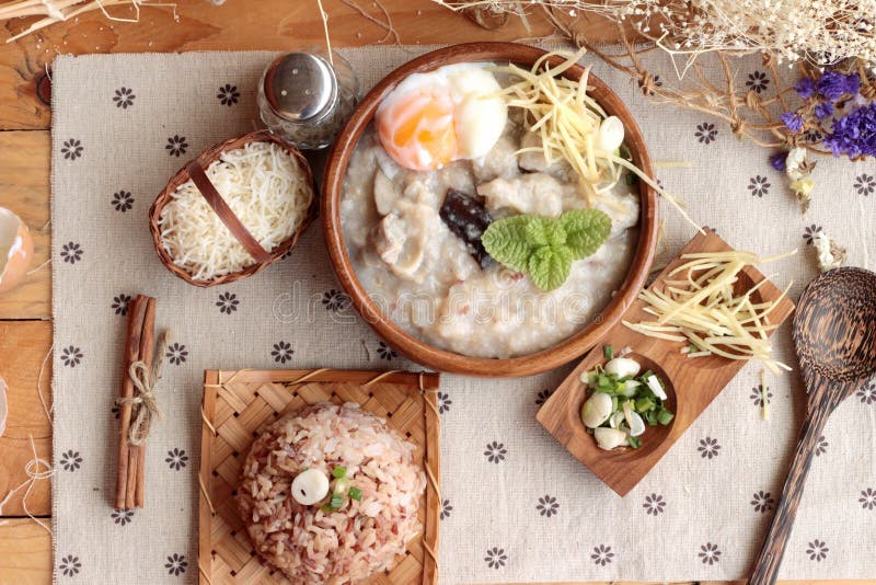Brown Rice Porridge Put Pork and Brown Rice with Softboiled Egg Stock