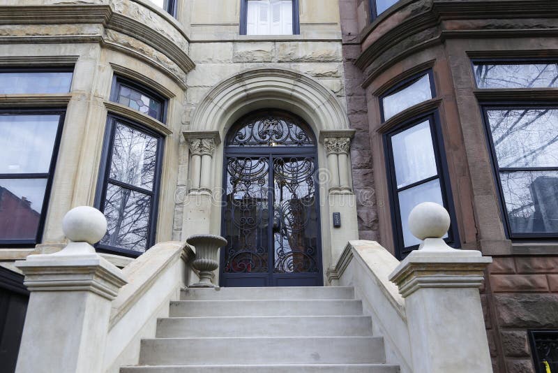 Brownstone Brooklyn, Case a Schiera Del Pendio Del Parco Immagine Stock