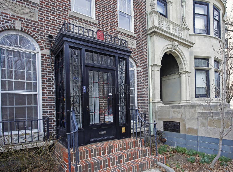 Brownstone Brooklyn, Case a Schiera Del Pendio Del Parco Immagine Stock