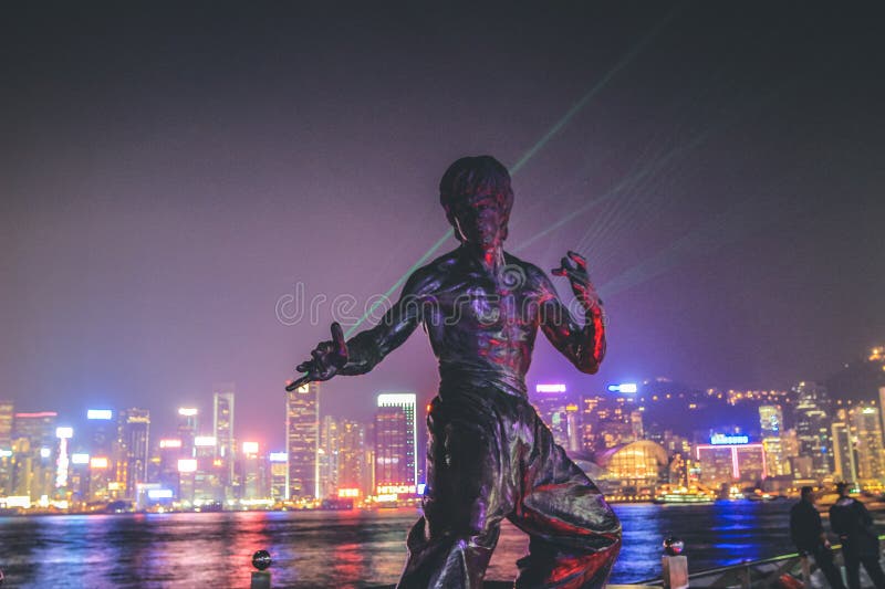 14 Nov 2013 Bruce Lee Statue on the Avenue of Stars Editorial Image