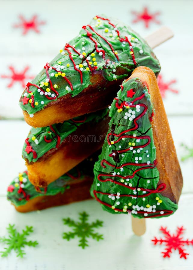 Bruits de gâteau d'arbre de Noël photo stock Bruits de gâteau d'arbre de Noël photo stock