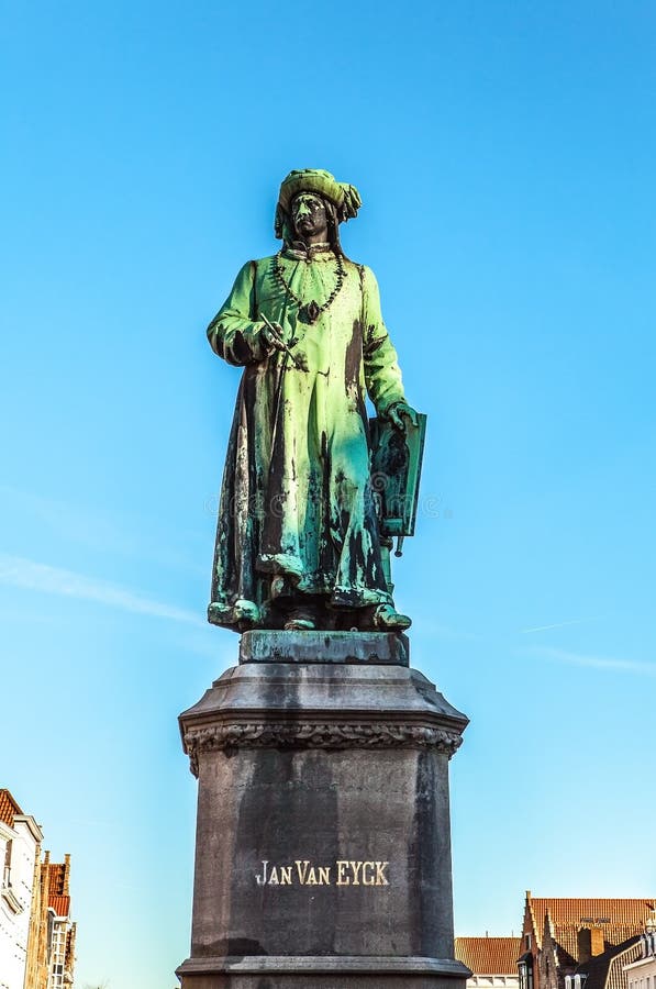 Brujas, Bélgica Paisaje medieval con el cuadrado y la estatua de Yan Van Eyck Brujas, Flandes occidental imagen de archivo Brujas, Bélgica Paisaje medieval con el cuadrado y la estatua de Yan Van Eyck Brujas, Flandes occidental imagen de archivo