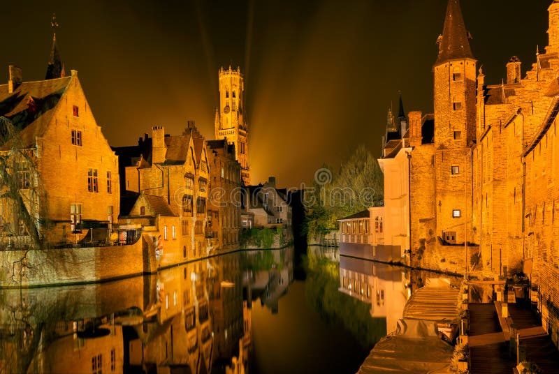 Brujas famosa por noche fotos de archivo libres de regalías Brujas famosa por noche fotos de archivo libres de regalías