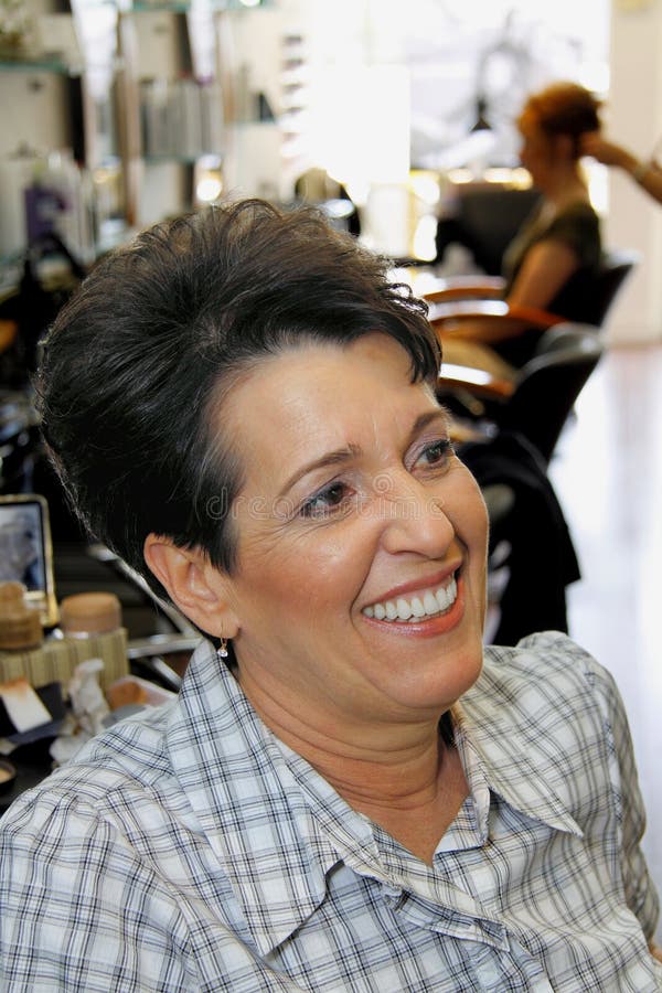 Brunette femenino hispánico de mediana edad fotos de archivo libres de regalías