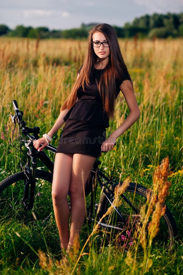 Top Porn Photos - Brunette nude outdoors video video outdoors Brunette nude