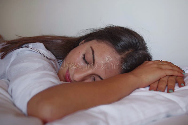 Brunette young girl in love 2 royalty free stock photography Brunette young girl in love 2 royalty free stock photography
