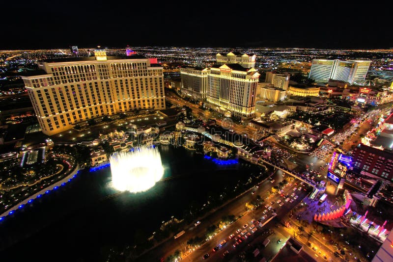 Brunnenshow an Bellagio-Hotel und -kasino nachts, Las Vegas, stockbild Brunnenshow an Bellagio-Hotel und -kasino nachts, Las Vegas, stockbild