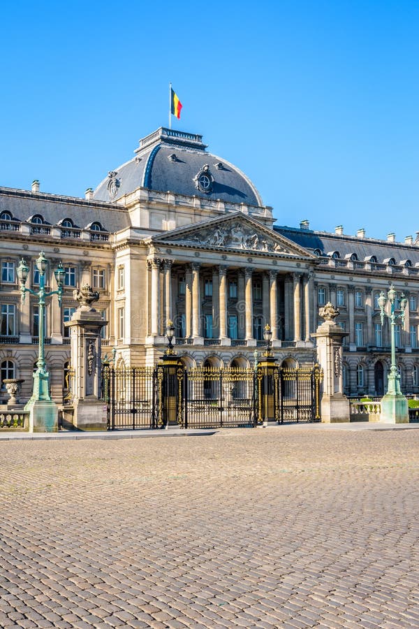 File:Royal Palace of Brussels (8132630420).jpg - Wikimedia Commons