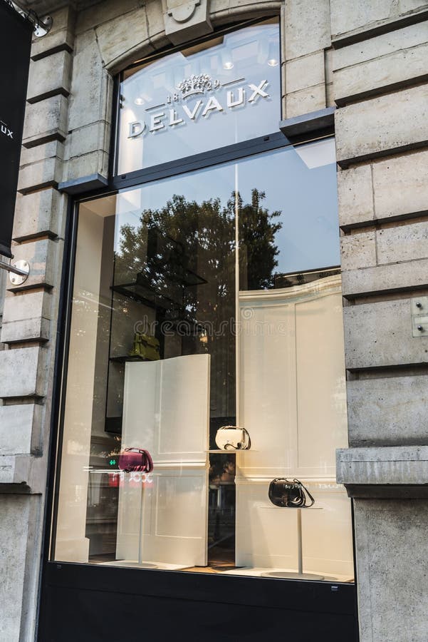 Delvaux Shop In Brussels, Belgium Editorial Stock Image - Image of ...