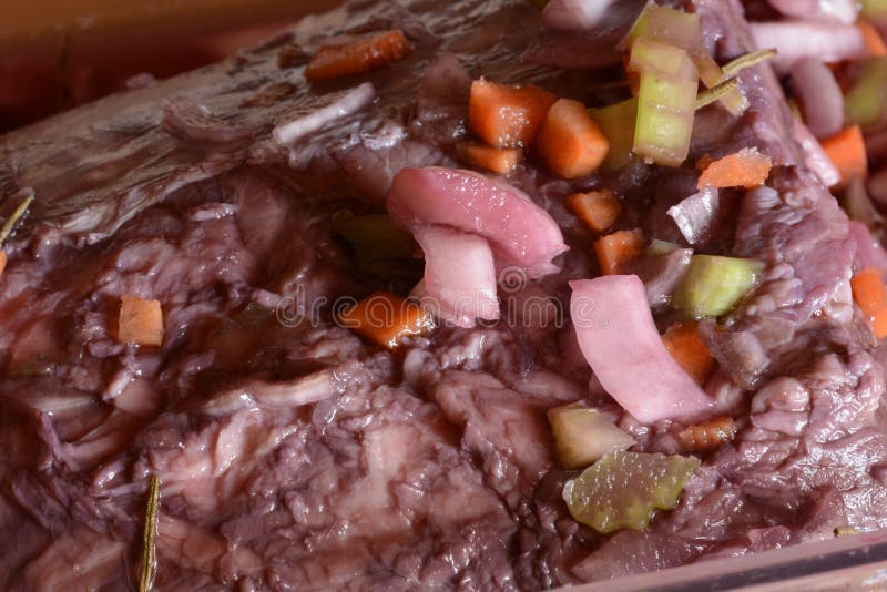 Bräserat kött, innan att laga mat royaltyfri bild