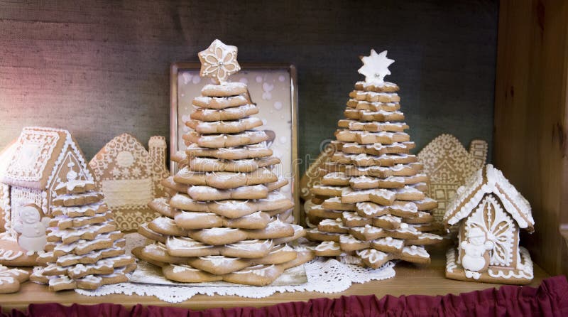 Brödbrödhus merry christmas royaltyfri foto