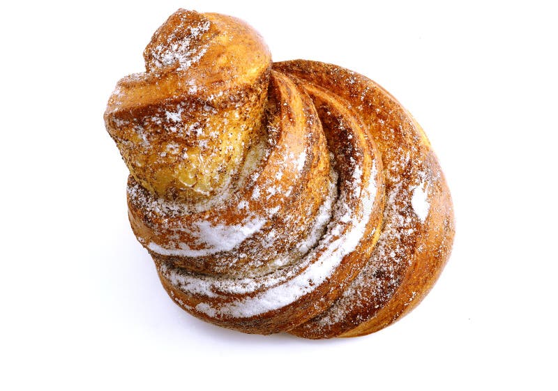 Brötchen aus frisch gebackenem Zimt. Abschlussfoto. auf weißem Hintergrund stockbild
