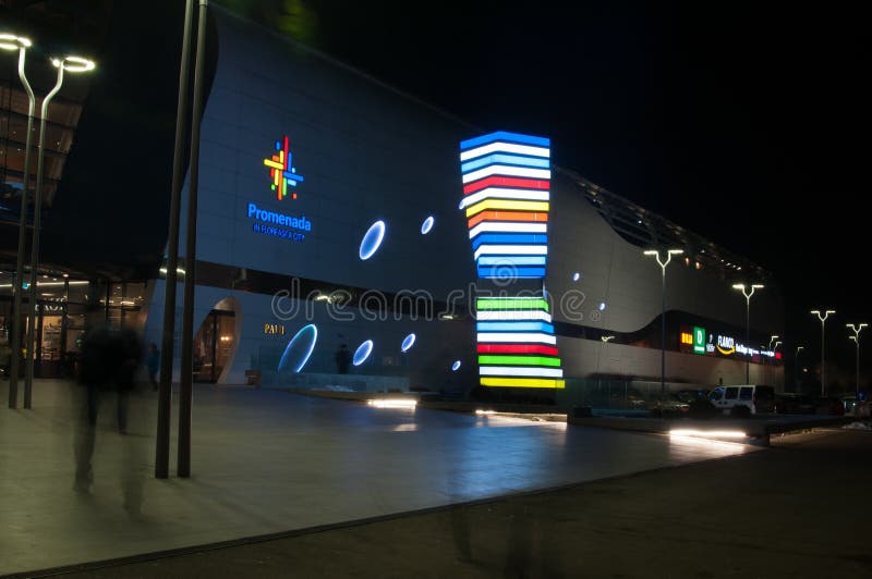 Bucharest promenada mall by night