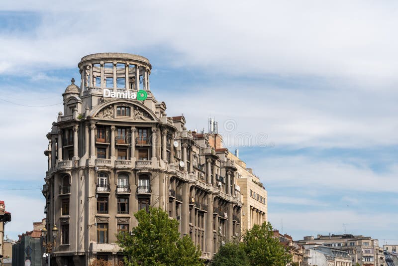 BUCHAREST/ROMANIA - 9月21日:老公寓看法在Buc 免版税图库摄影 BUCHAREST/ROMANIA - 9月21日:老公寓看法在Buc 免版税图库摄影