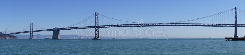 Buchtbrücke in San Francisco nach Oakland lizenzfreie stockfotografie Buchtbrücke in San Francisco nach Oakland lizenzfreie stockfotografie