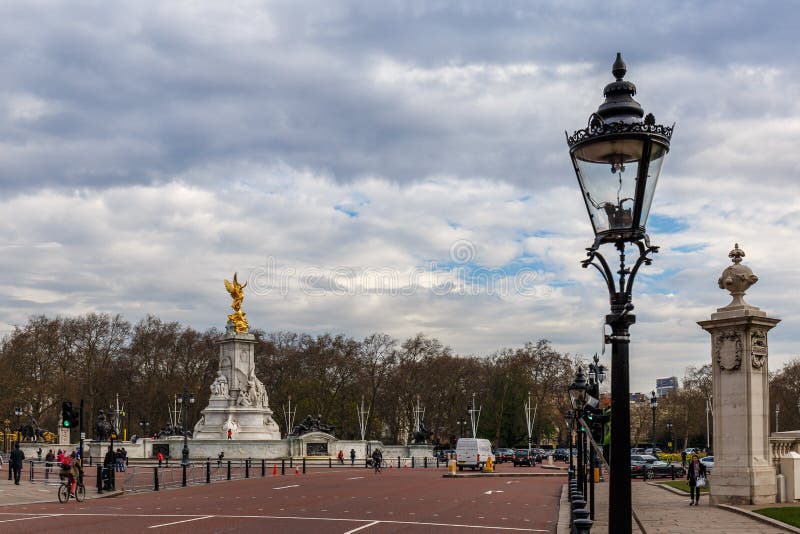 Buckingham palace in spring, Westminster, London