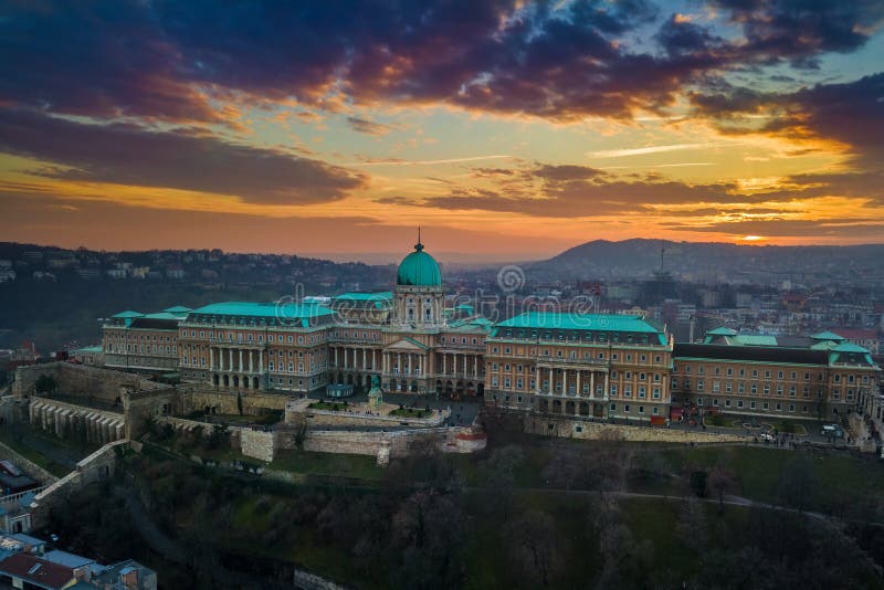 Budapest, Hungría - Opinión Panorámica Aérea Buda Castle Royal Palace