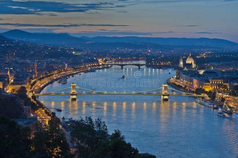 Budapest par Night