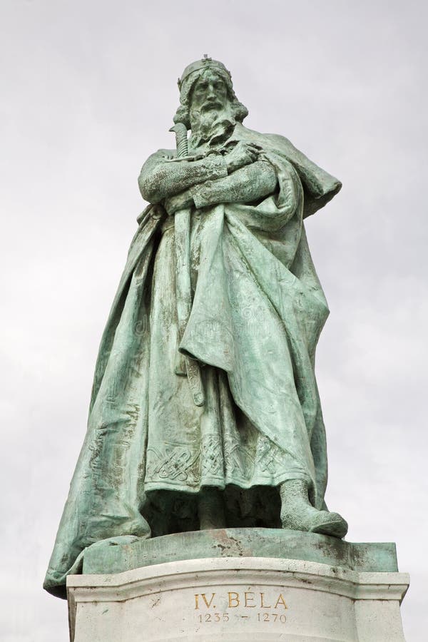Budapest - statue of king Bela IV