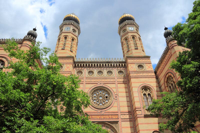 Budapest synagogue