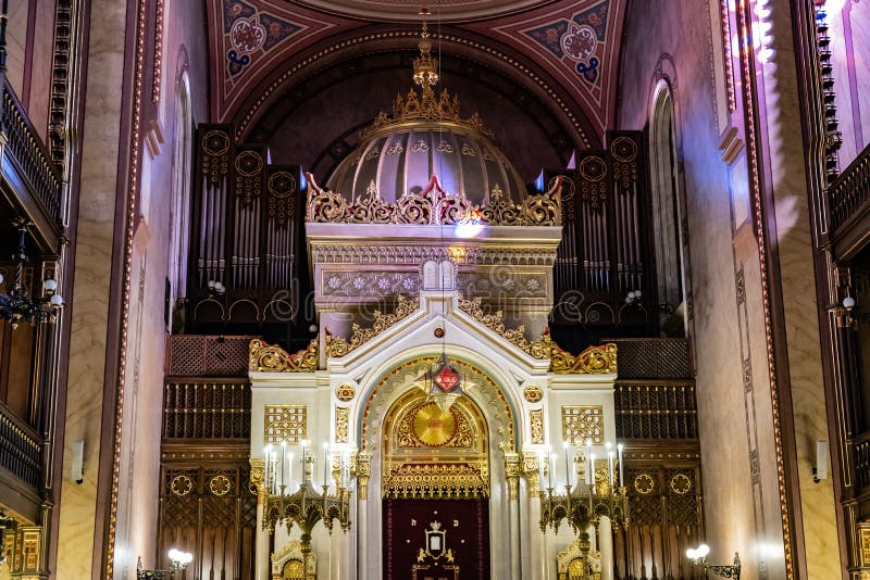 Budapest synagogue indoor view