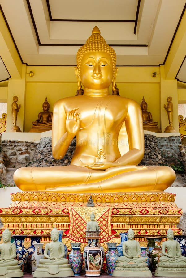 Золотистые buddas стоковое изображение rf